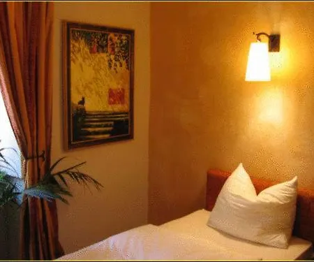 Boddin Hotel 3*